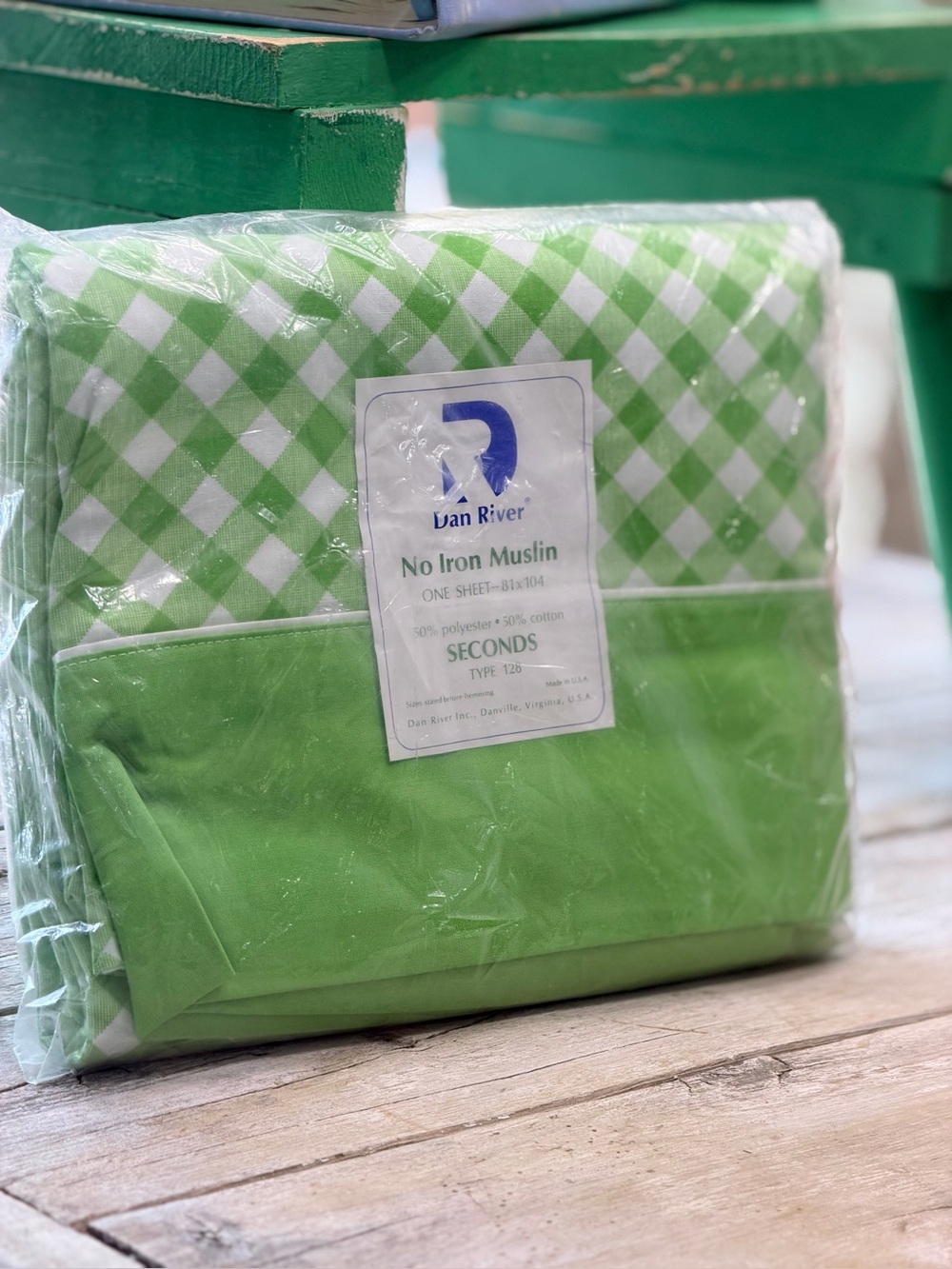 NWT Vintage Dan River Gingham Green Muslin Sheet. Size Full.